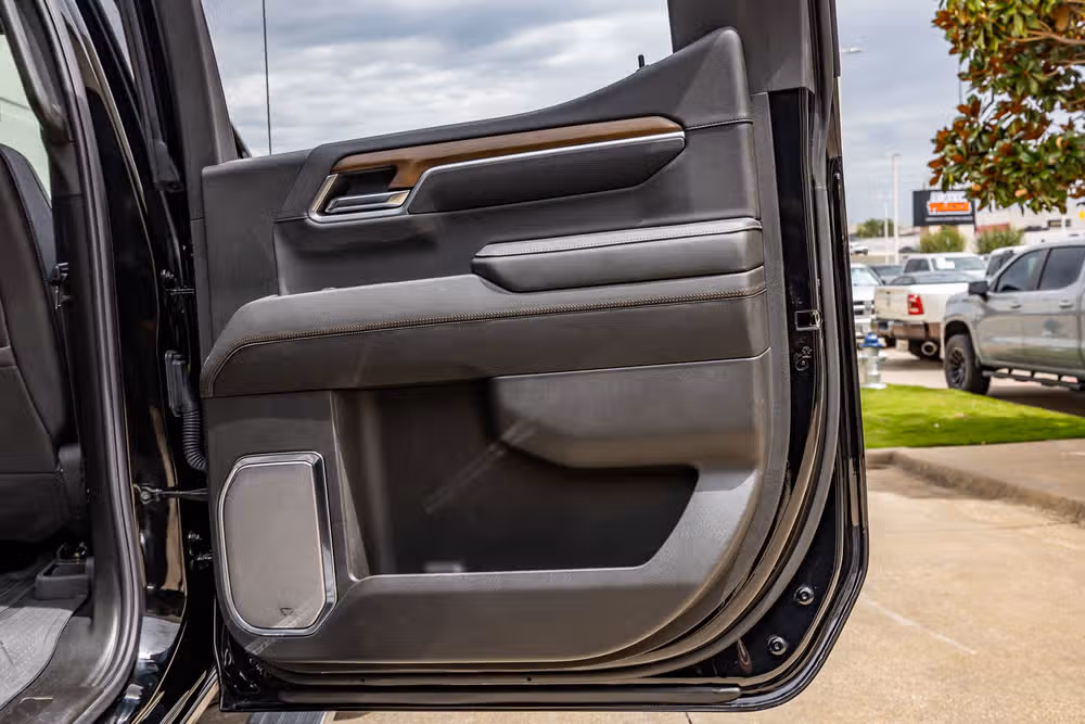 2024 Chevrolet Silverado 1500 High Country Crew Cab Image 40