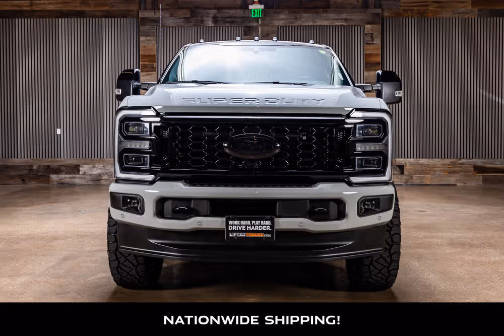 2026 Ford F-350 Super Duty Platinum Crew Cab Image 4