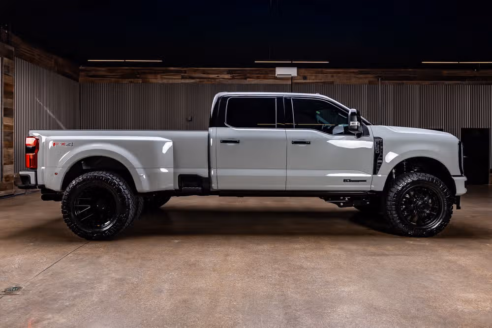 2026 Ford F-350 Super Duty Platinum Crew Cab Image 11