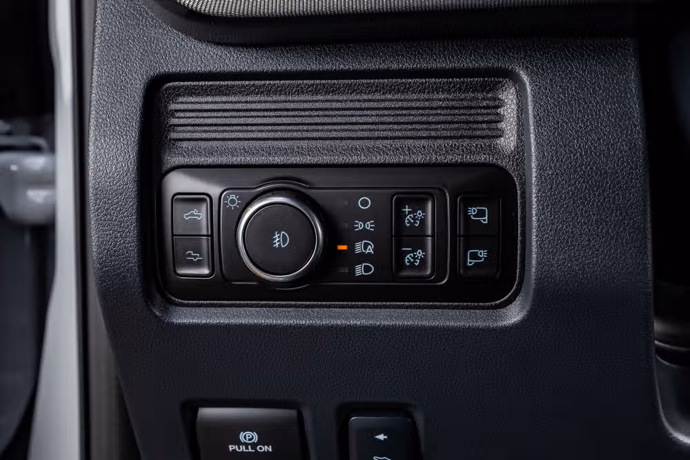 2026 Ford F-350 Super Duty Platinum Crew Cab Image 22