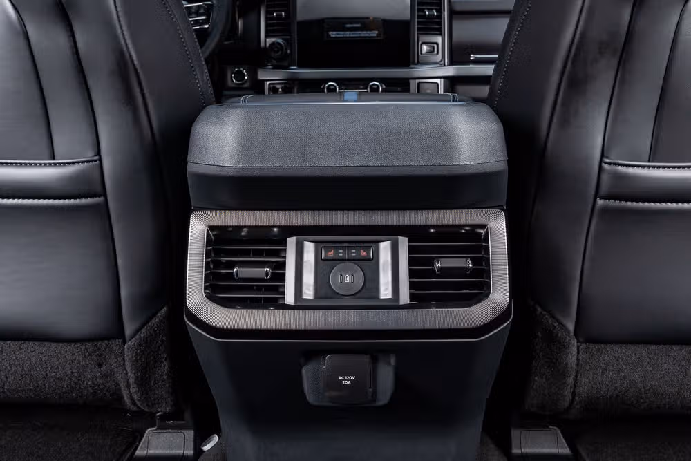 2026 Ford F-350 Super Duty Platinum Crew Cab Image 35