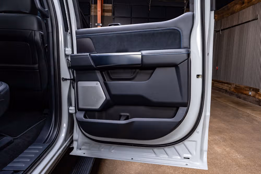 2026 Ford F-350 Super Duty Platinum Crew Cab Image 41