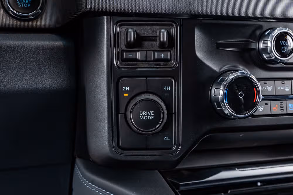 2026 Ford F-350 Super Duty Platinum Crew Cab Image 24