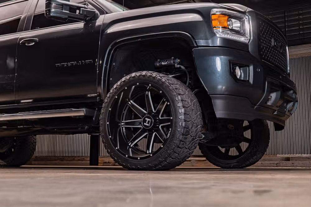 2017 GMC Sierra 2500HD Denali Crew Cab Image 11