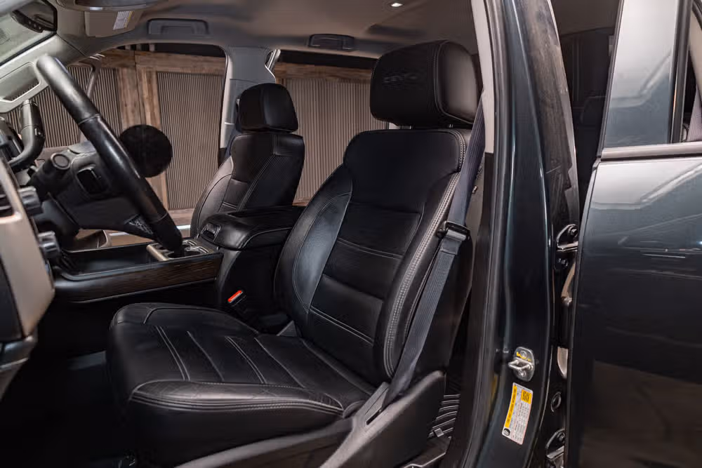 2017 GMC Sierra 2500HD Denali Crew Cab Image 19