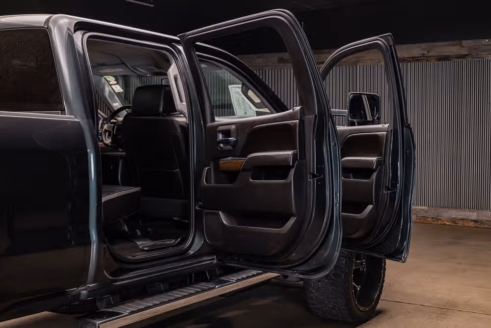 2017 GMC Sierra 2500HD Denali Crew Cab Image 28