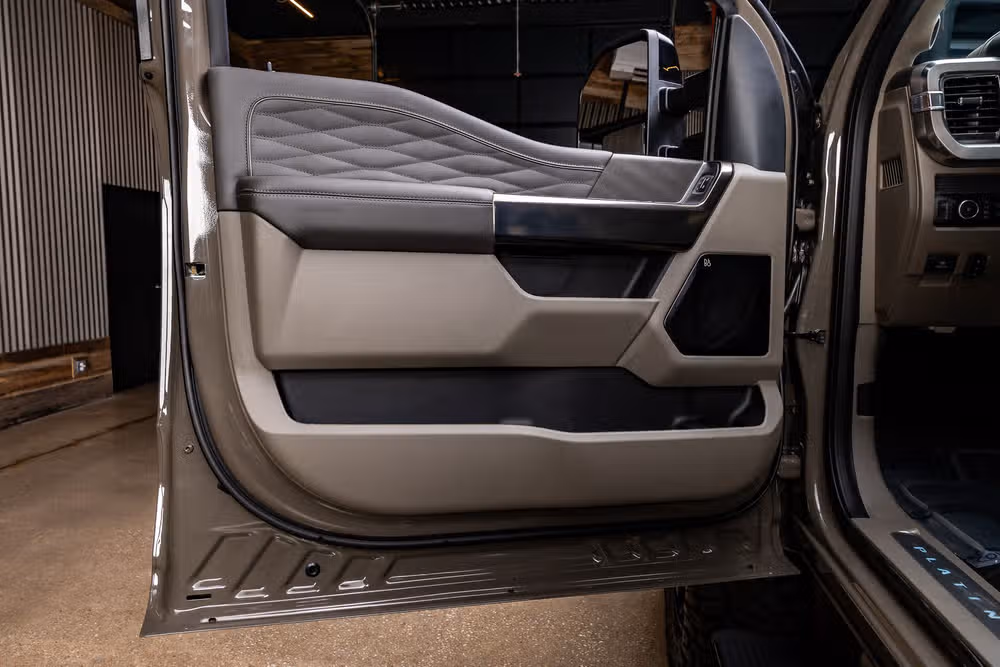 2026 Ford F-350 Super Duty Platinum Plus Crew Cab Image 38