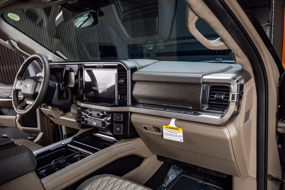 2026 Ford F-350 Super Duty Platinum Plus Crew Cab Image 18