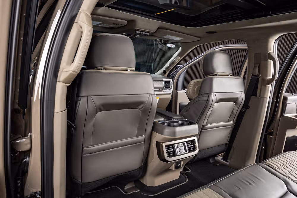 2026 Ford F-350 Super Duty Platinum Plus Crew Cab Image 36