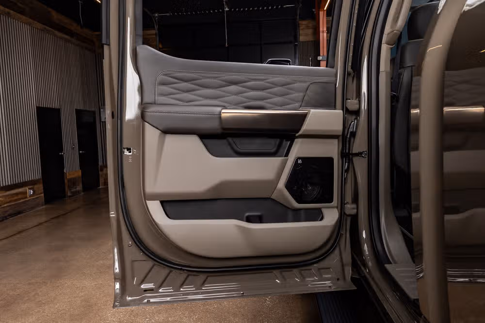 2026 Ford F-350 Super Duty Platinum Plus Crew Cab Image 40