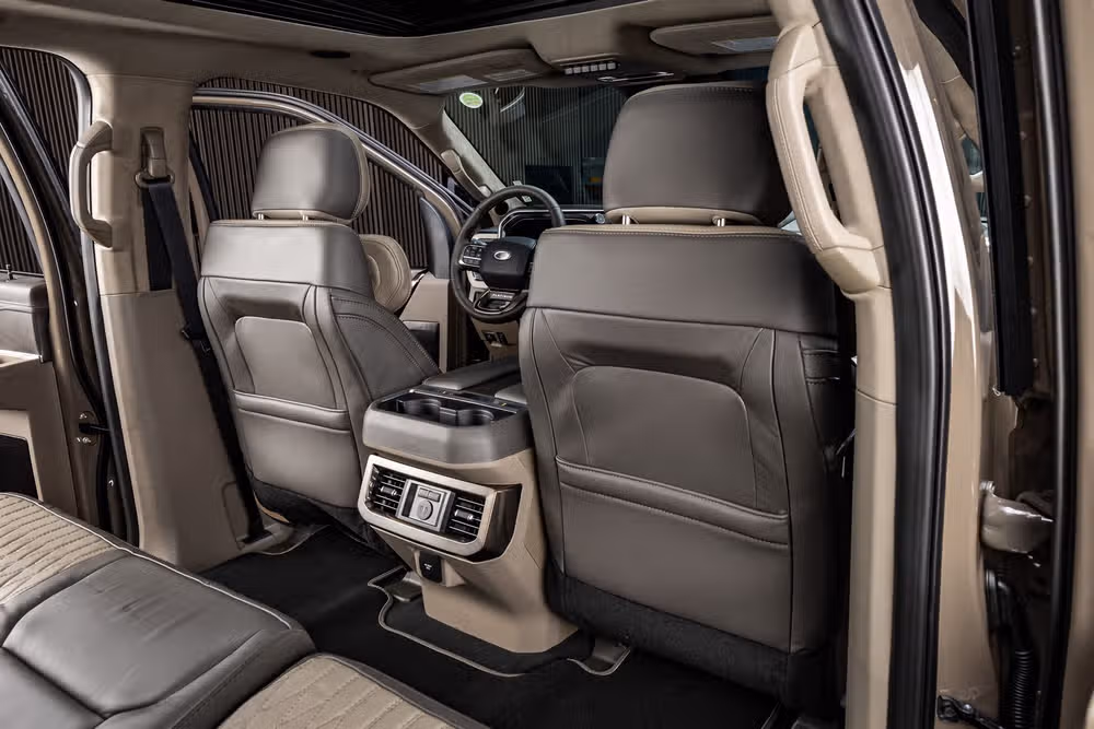 2026 Ford F-350 Super Duty Platinum Plus Crew Cab Image 34