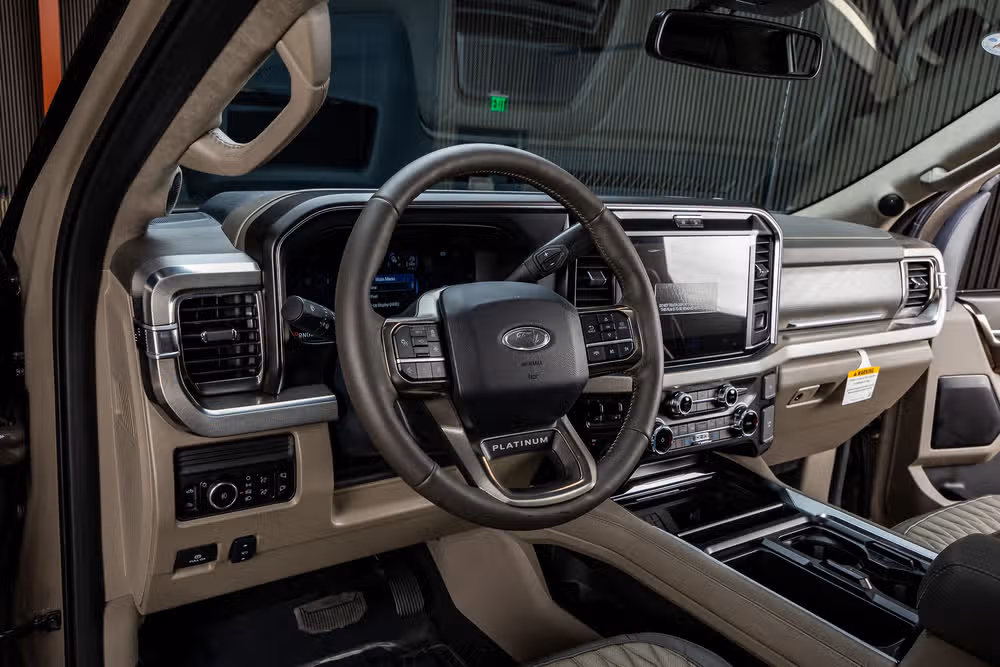 2026 Ford F-350 Super Duty Platinum Plus Crew Cab Image 17