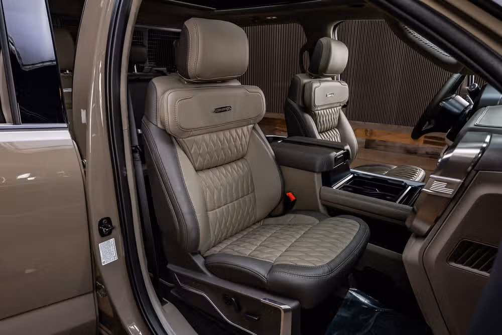 2026 Ford F-350 Super Duty Platinum Plus Crew Cab Image 33