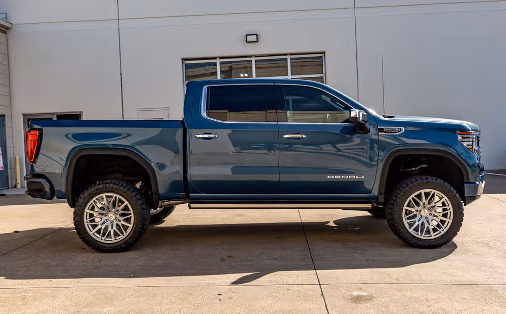 2025 GMC Sierra 1500 Denali Crew Cab Image 11