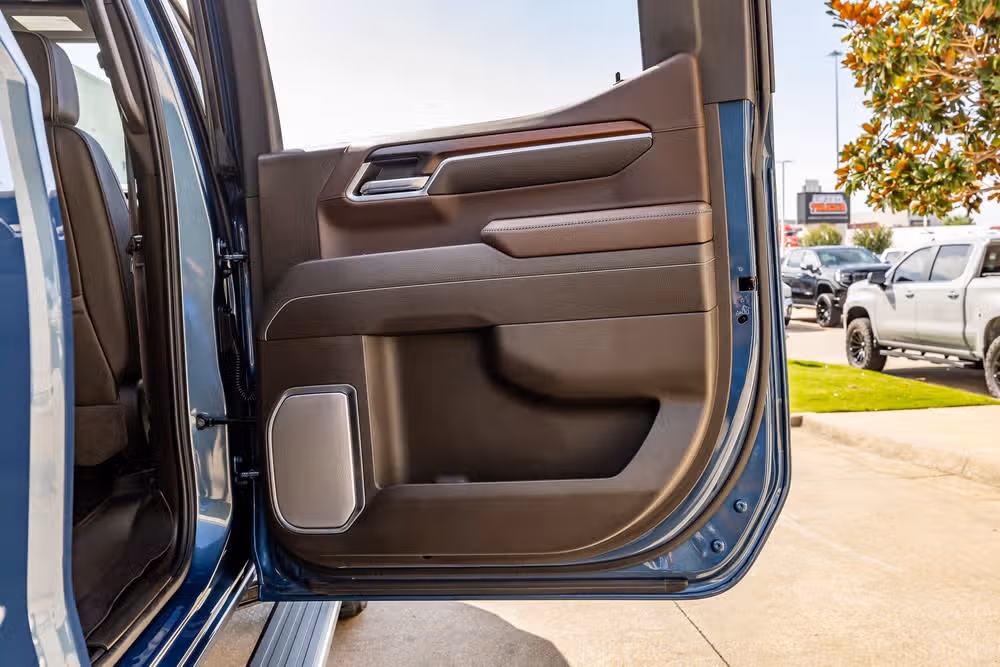 2025 GMC Sierra 1500 Denali Crew Cab Image 40