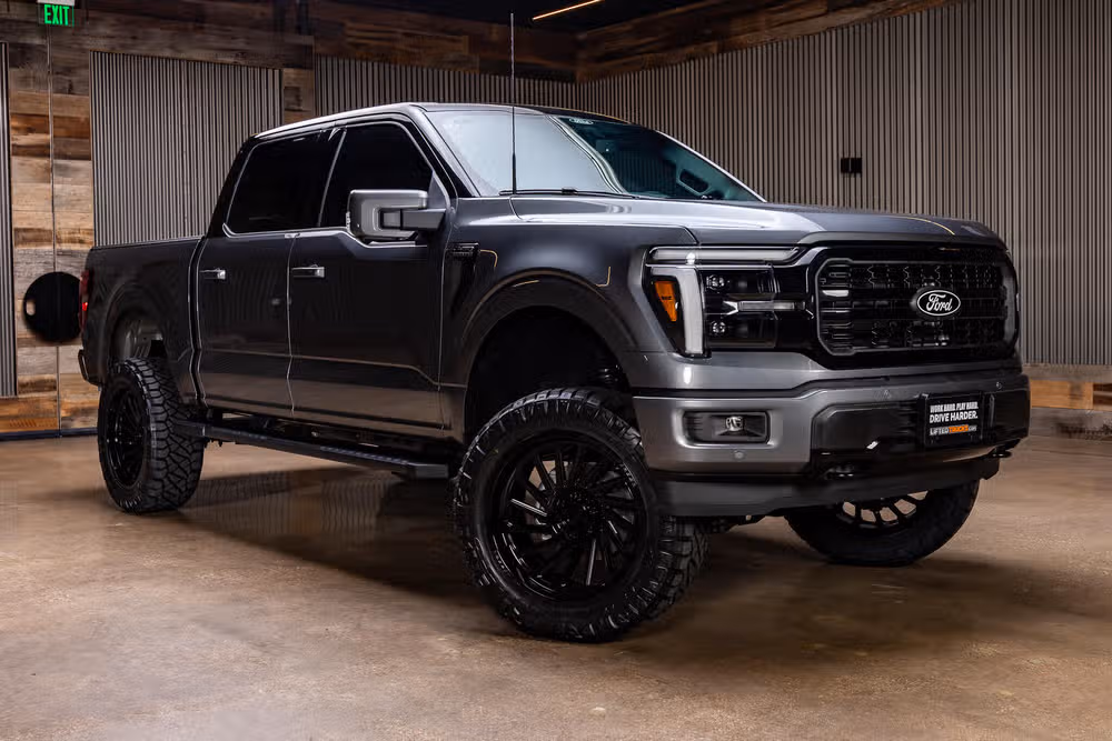 2026 Ford F-150 Lariat SuperCrew Image 1