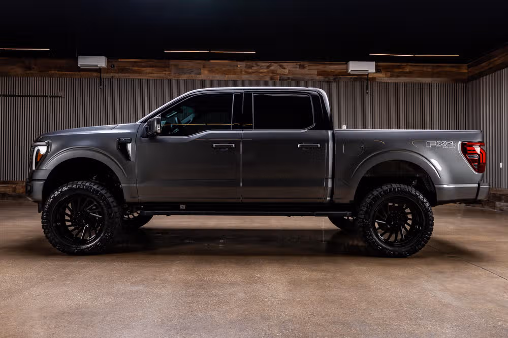 2026 Ford F-150 Lariat SuperCrew Image 6