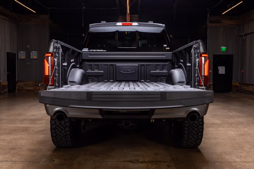 2026 Ford F-150 Lariat SuperCrew Image 9