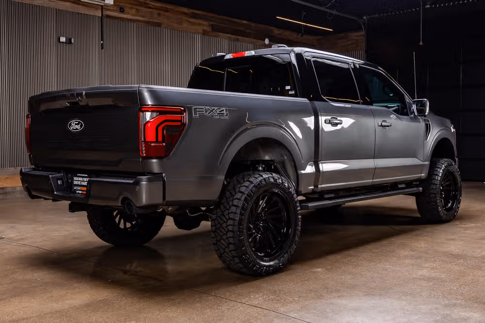 2026 Ford F-150 Lariat SuperCrew Image 10