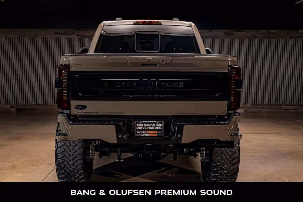 2026 Ford F-250 Super Duty King Ranch Crew Cab Image 8
