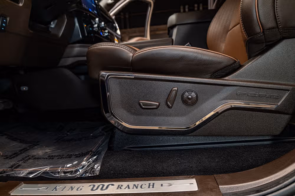 2026 Ford F-250 Super Duty King Ranch Crew Cab Image 25