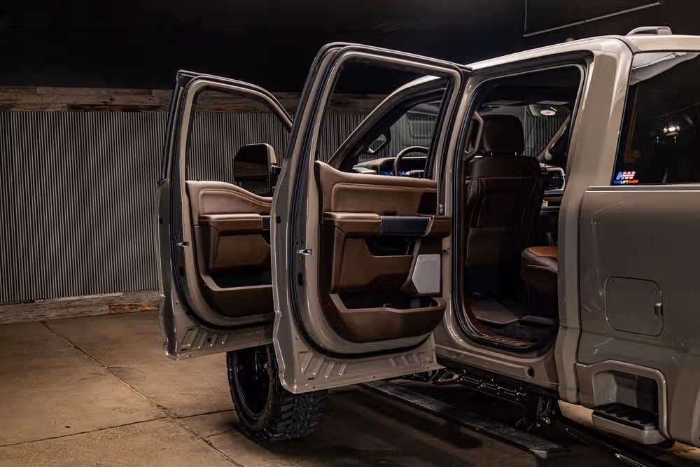 2026 Ford F-250 Super Duty King Ranch Crew Cab Image 32