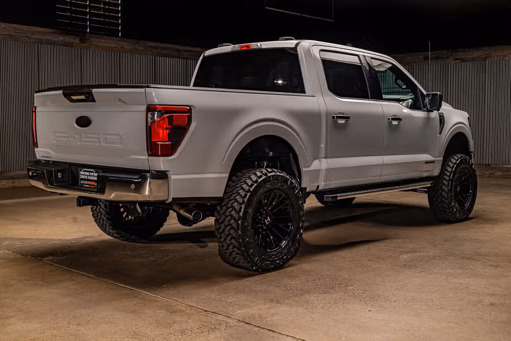 2024 Ford F-150 XLT SuperCrew Image 9