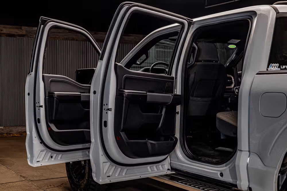 2024 Ford F-150 XLT SuperCrew Image 28