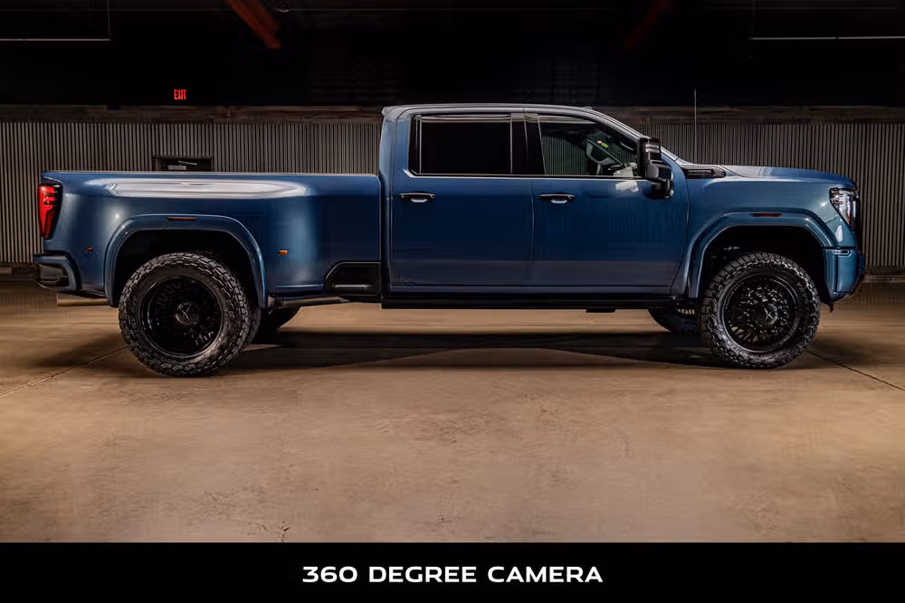 2026 GMC Sierra 3500HD Denali Ultimate Crew Cab Image 11