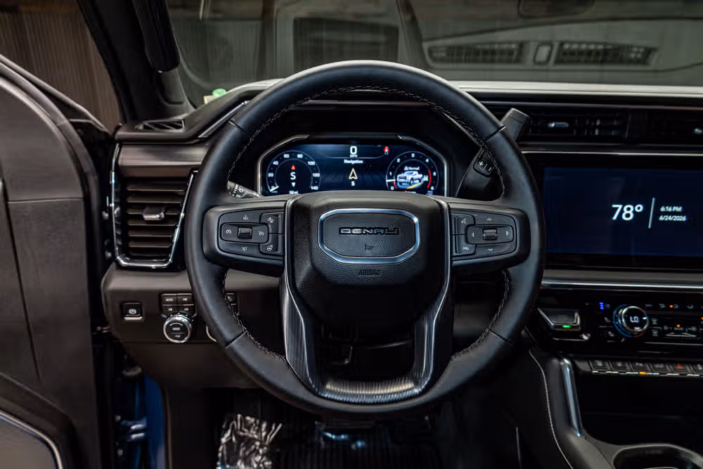 2026 GMC Sierra 3500HD Denali Ultimate Crew Cab Image 18