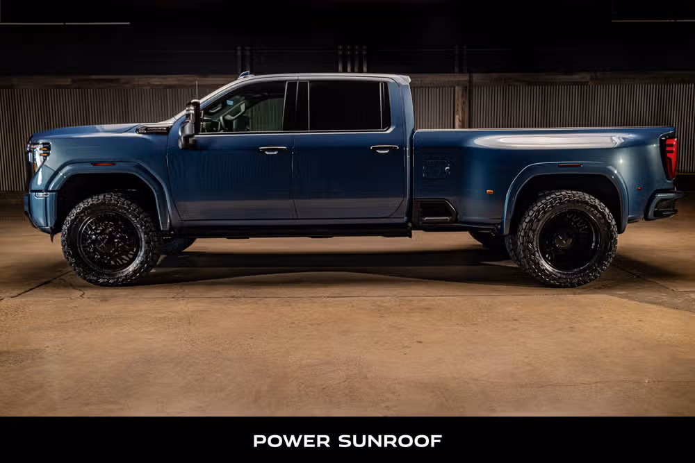 2026 GMC Sierra 3500HD Denali Ultimate Crew Cab Image 6