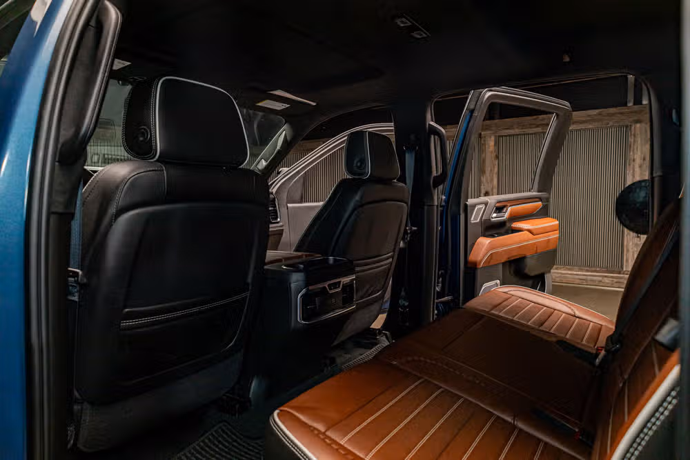 2026 GMC Sierra 3500HD Denali Ultimate Crew Cab Image 26