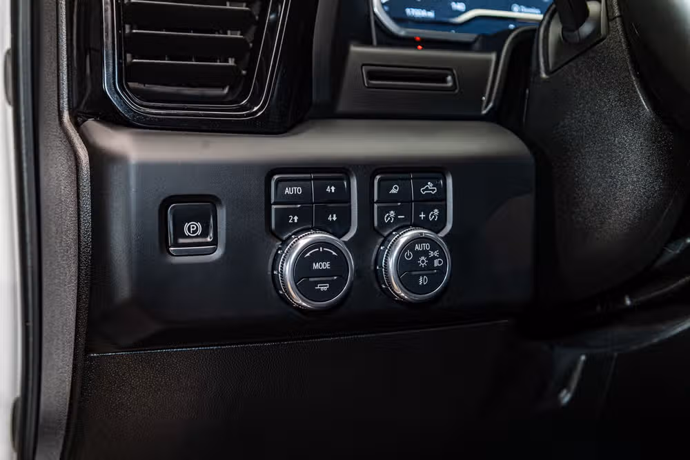 2025 GMC Sierra 2500HD AT4 Crew Cab Image 20