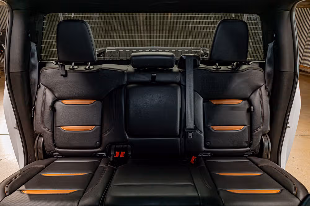 2025 GMC Sierra 2500HD AT4 Crew Cab Image 27