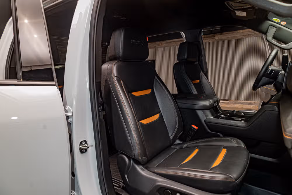 2025 GMC Sierra 2500HD AT4 Crew Cab Image 30