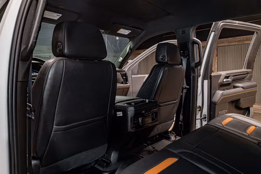 2025 GMC Sierra 2500HD AT4 Crew Cab Image 25