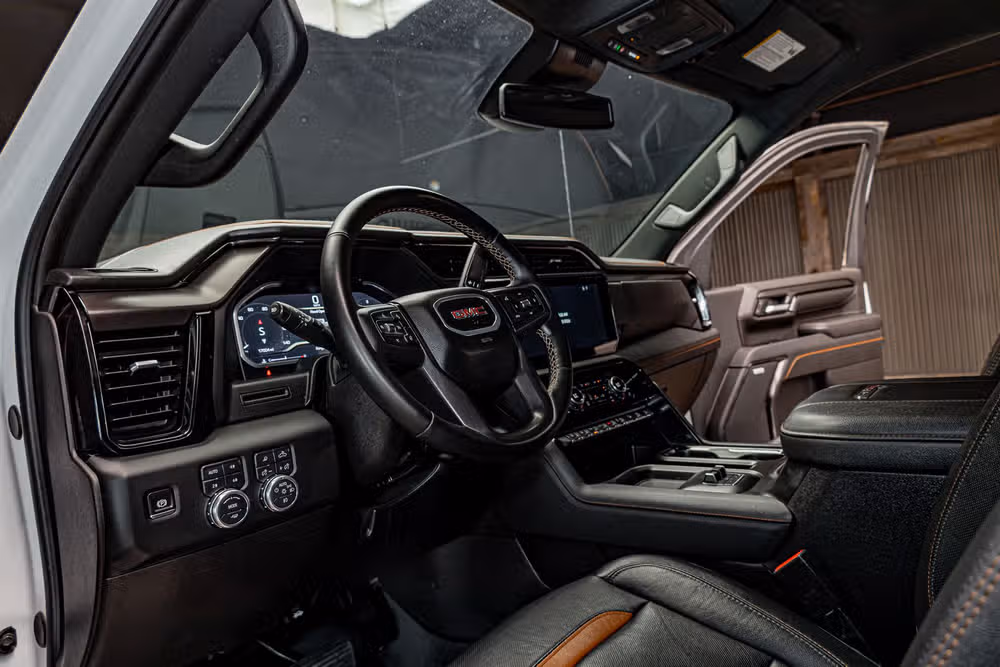 2025 GMC Sierra 2500HD AT4 Crew Cab Image 16