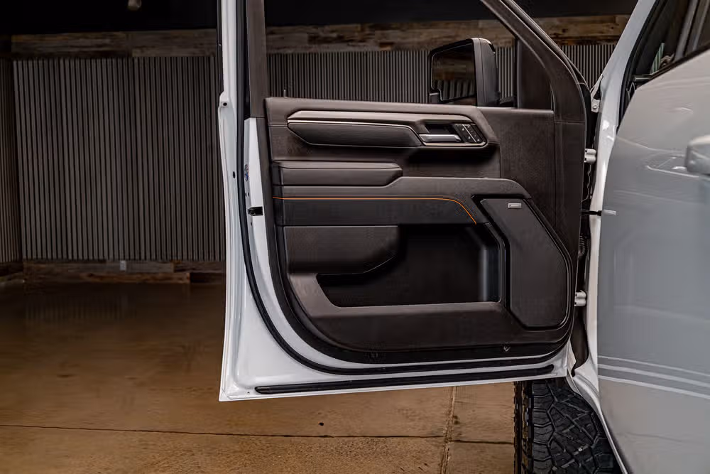 2025 GMC Sierra 2500HD AT4 Crew Cab Image 32