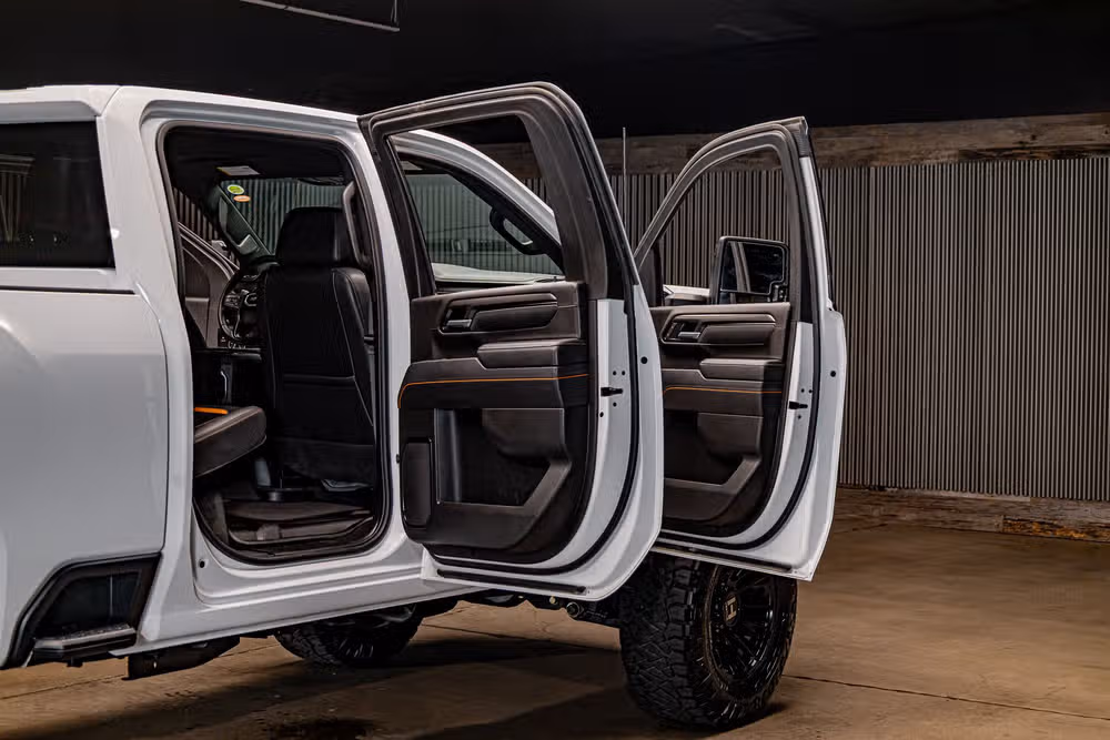 2025 GMC Sierra 2500HD AT4 Crew Cab Image 33