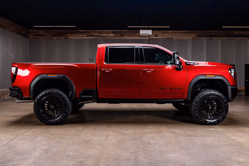 2025 GMC Sierra 2500HD AT4X Crew Cab Image 11