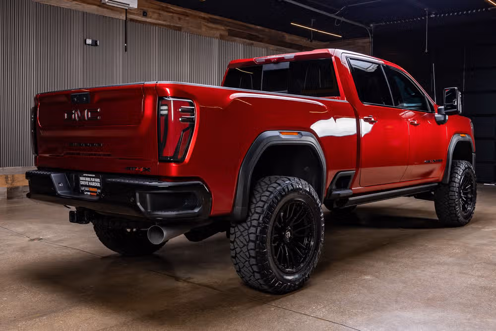 2025 GMC Sierra 2500HD AT4X Crew Cab Image 10