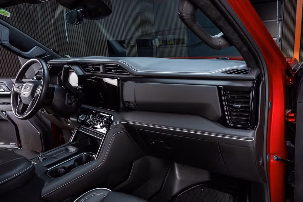 2025 GMC Sierra 2500HD AT4X Crew Cab Image 18
