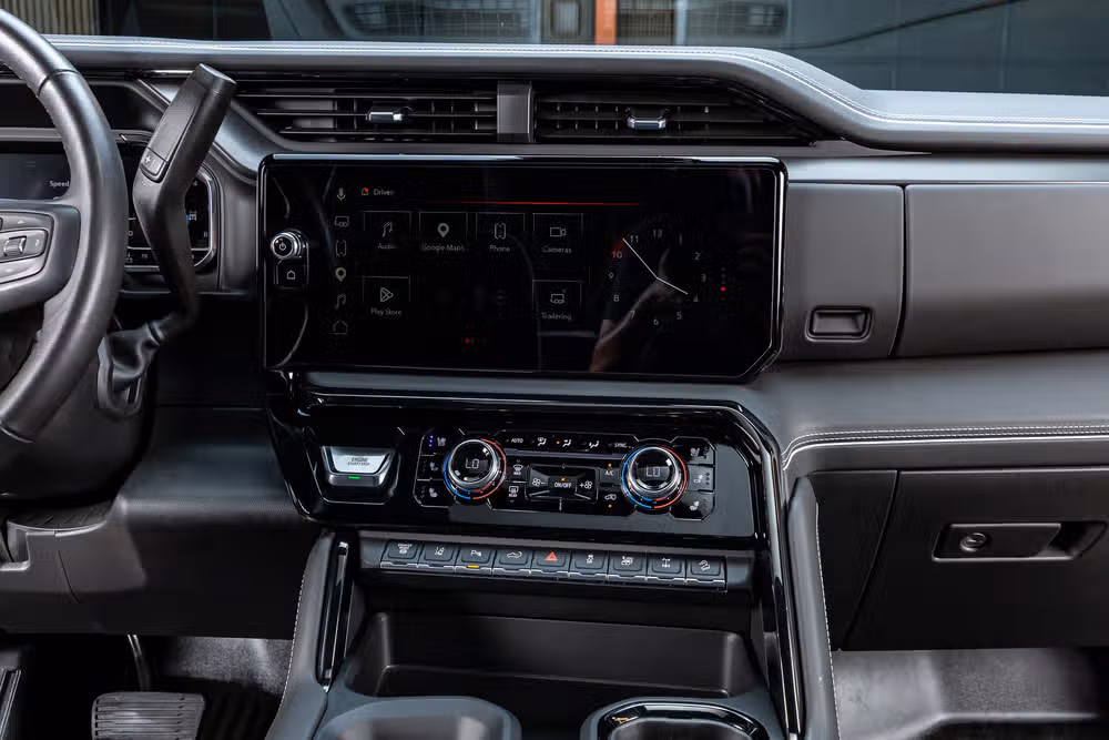 2025 GMC Sierra 2500HD AT4X Crew Cab Image 24
