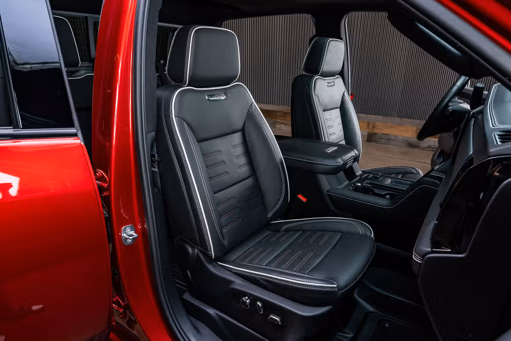2025 GMC Sierra 2500HD AT4X Crew Cab Image 32