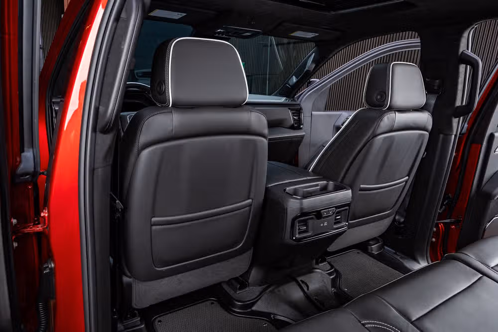 2025 GMC Sierra 2500HD AT4X Crew Cab Image 35