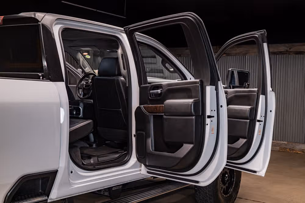 2021 GMC Sierra 3500HD Denali Crew Cab Image 30