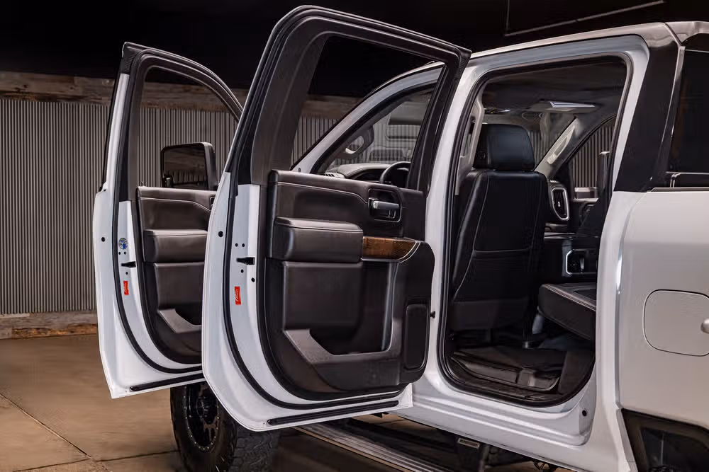 2021 GMC Sierra 3500HD Denali Crew Cab Image 28