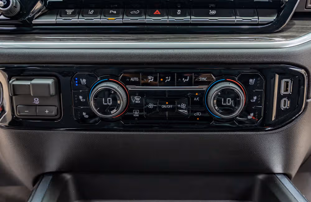 2026 Chevrolet Silverado 3500HD LTZ Crew Cab Image 27