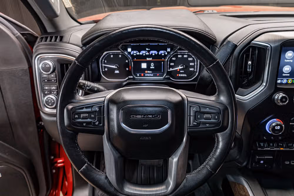 2020 GMC Sierra 2500HD Denali Crew Cab Image 17