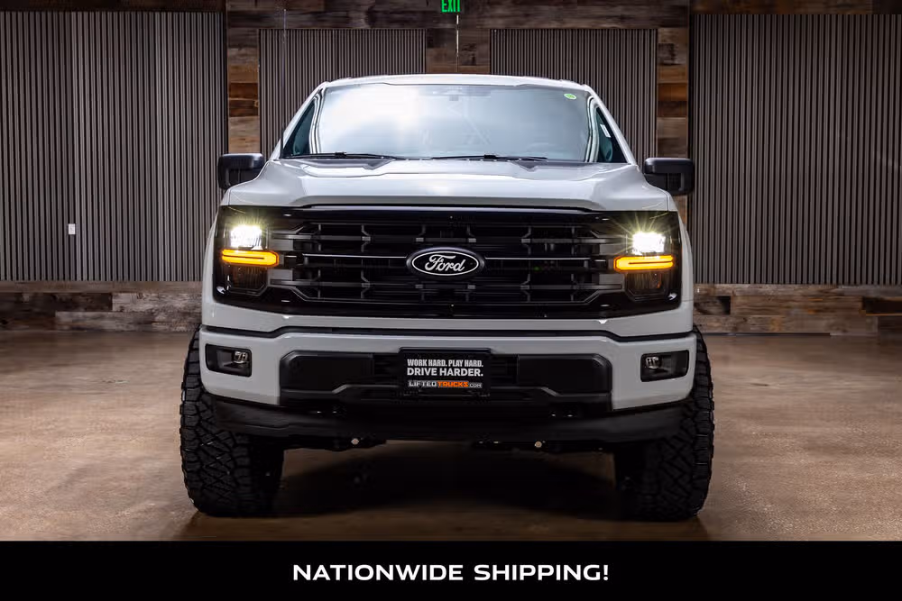 2026 Ford F-150 XLT SuperCrew Image 4
